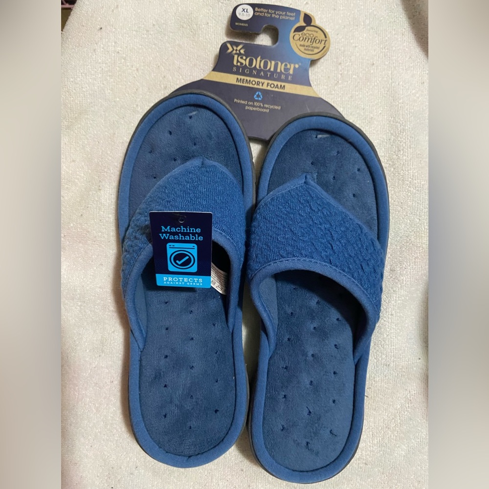 Isotoner Slippers size 9.5 - 10 XL